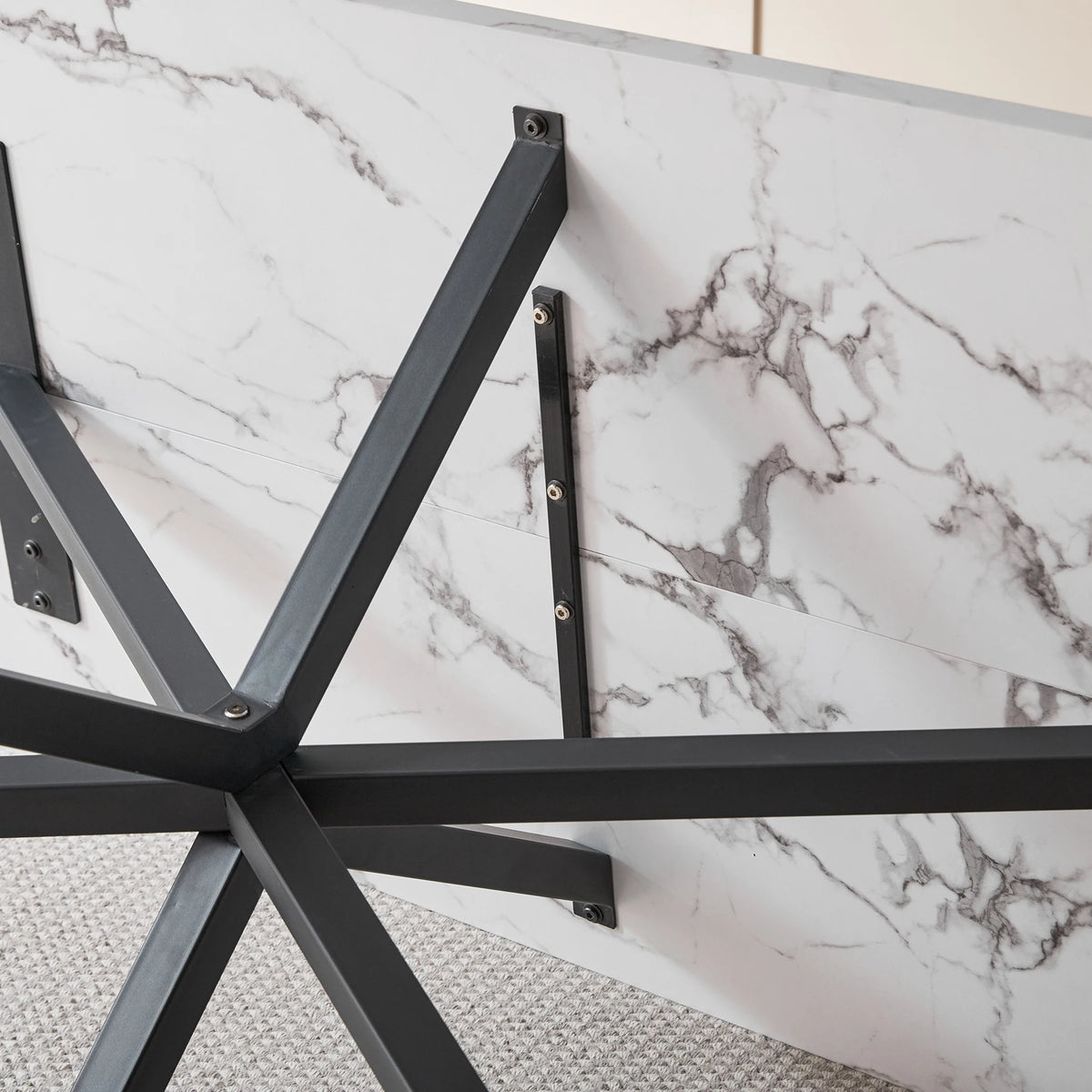 Table à Manger 140 × 80 cm – Design Moderne & Pieds Métal